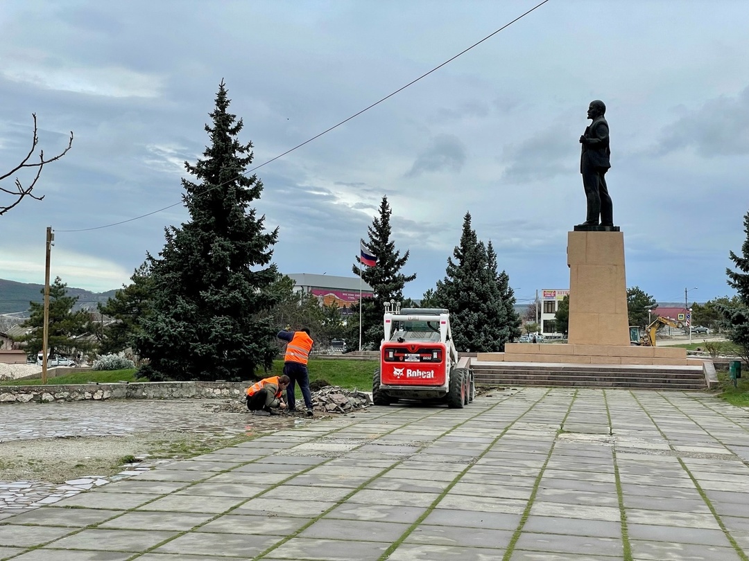 Ремонт площади города Бахчисарая на данном этапе идет с опережением графика  | Правительство Республики Крым | Официальный портал